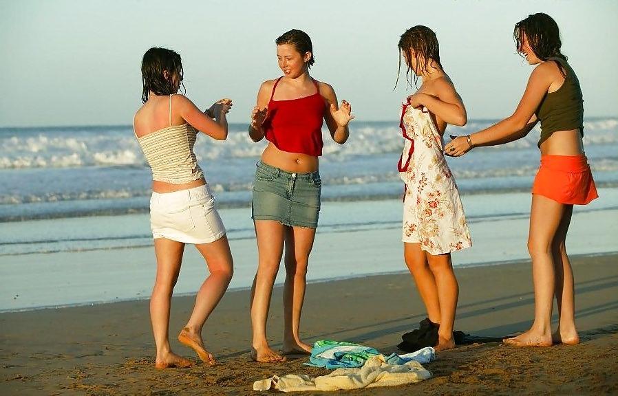 19P Erotic outdoors Photos 2
