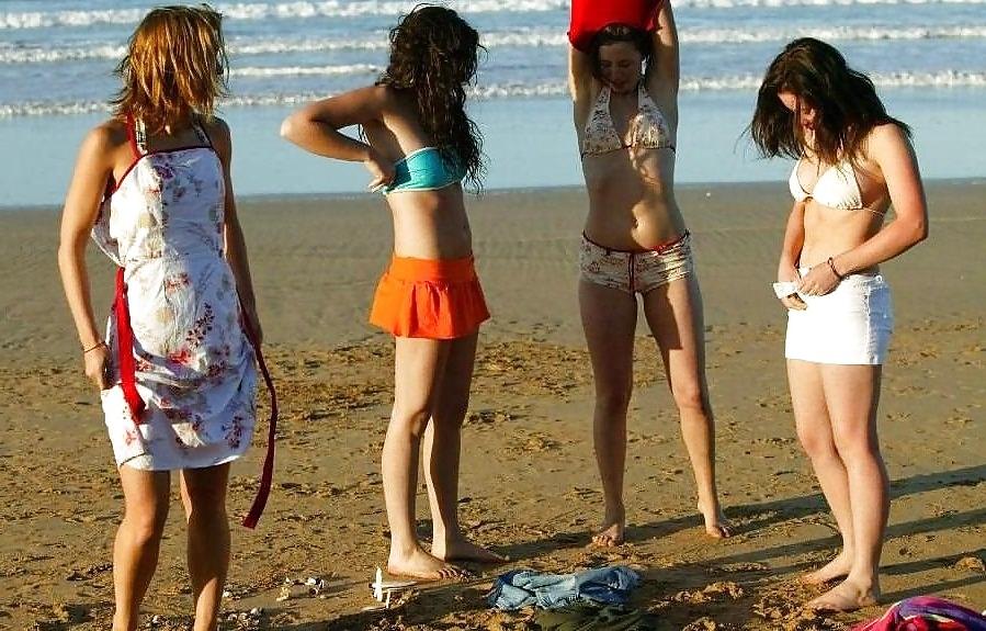 19P Erotic outdoors Photos 2