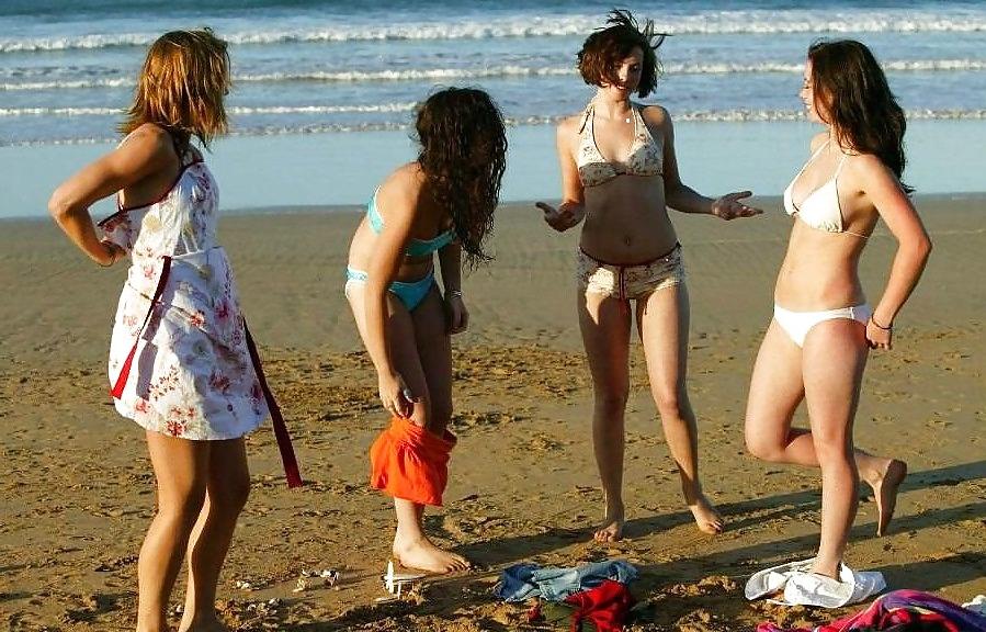 19P Erotic outdoors Photos 2