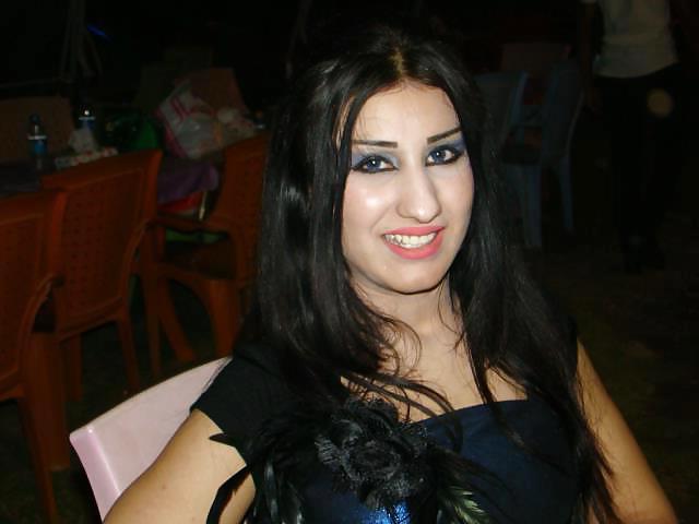 18P Nice Women arab face for cum