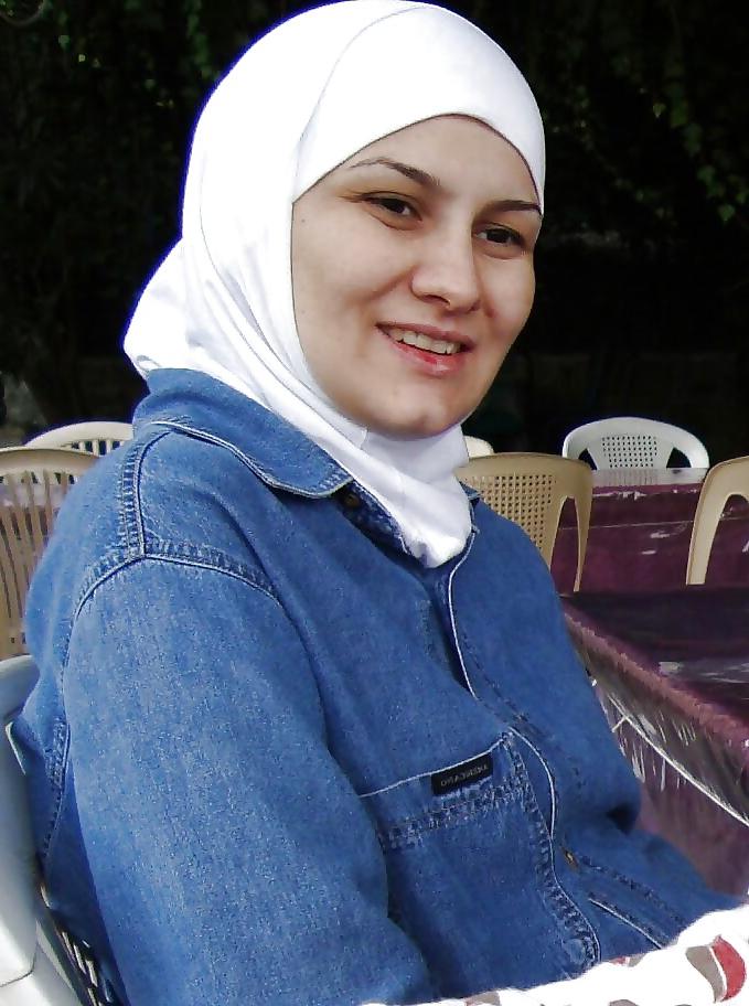 18P Nice Women arab face for cum