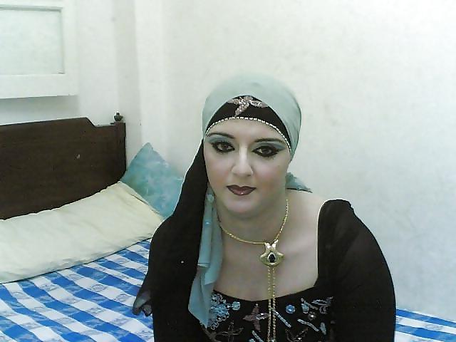 18P Nice Women arab face for cum
