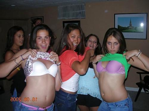 25P Bra Babes 99
