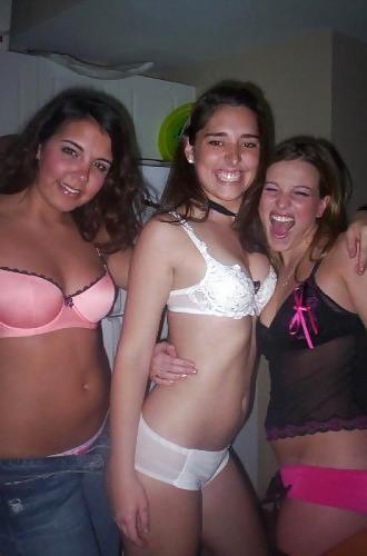 25P Bra Babes 99