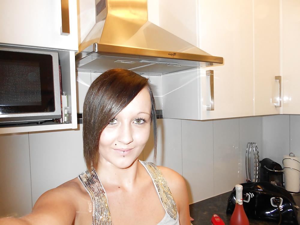 22P Hot German Girl!