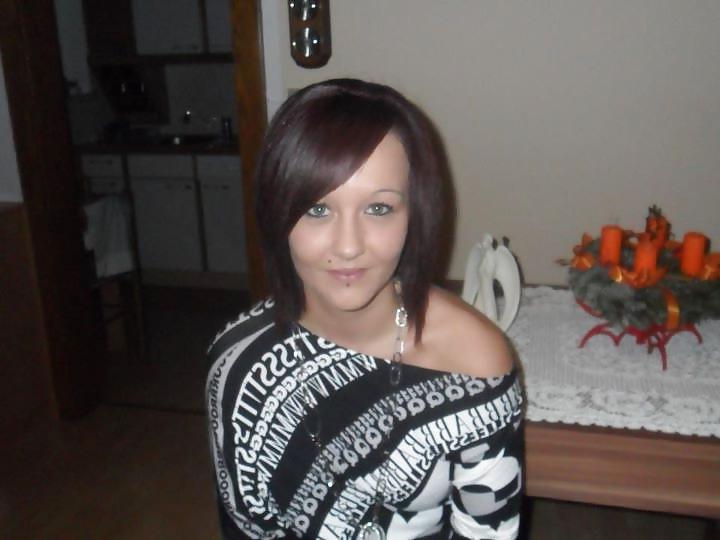 22P Hot German Girl!
