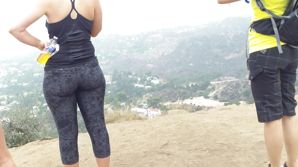 25P Teen girl nice big ass & butt tight
