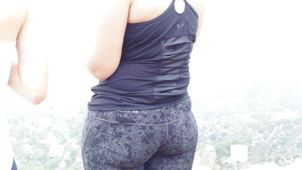 25P Teen girl nice big ass & butt tight
