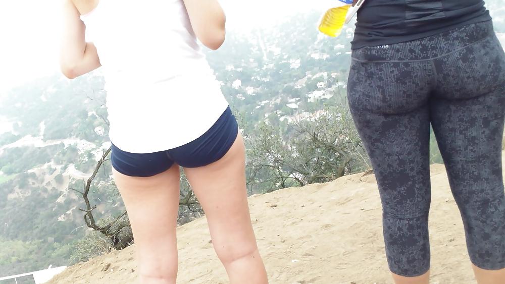 25P Teen girl nice big ass & butt tight