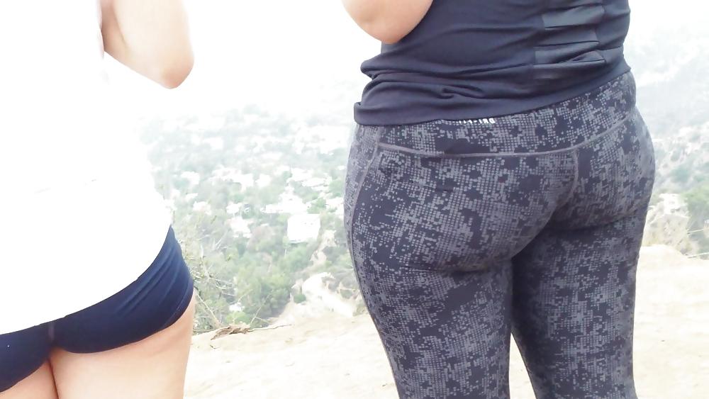 25P Teen girl nice big ass & butt tight