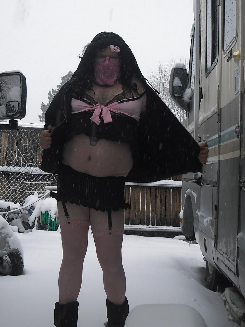 25P Crossdresser Playing in Public