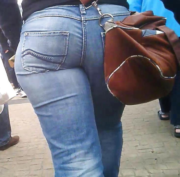 21P Big Booty Jeans