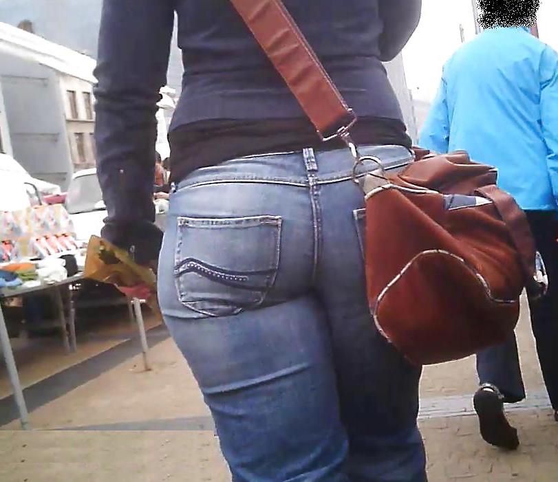 21P Big Booty Jeans