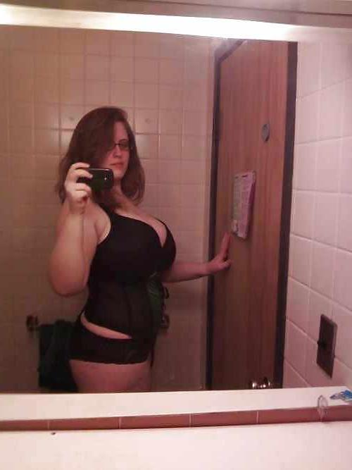 19P Big Boobs Girls