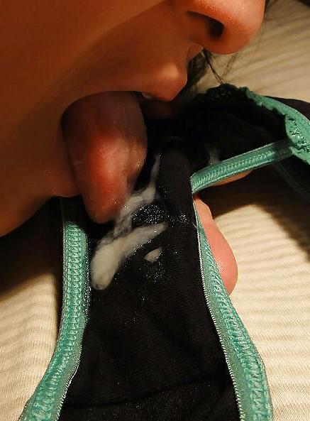 7P Eating panties