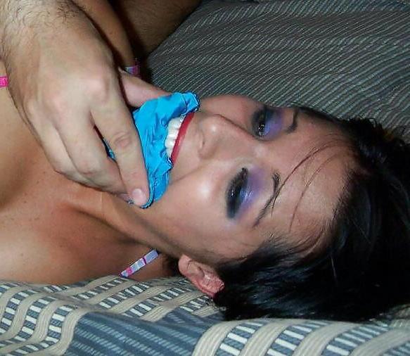7P Eating panties