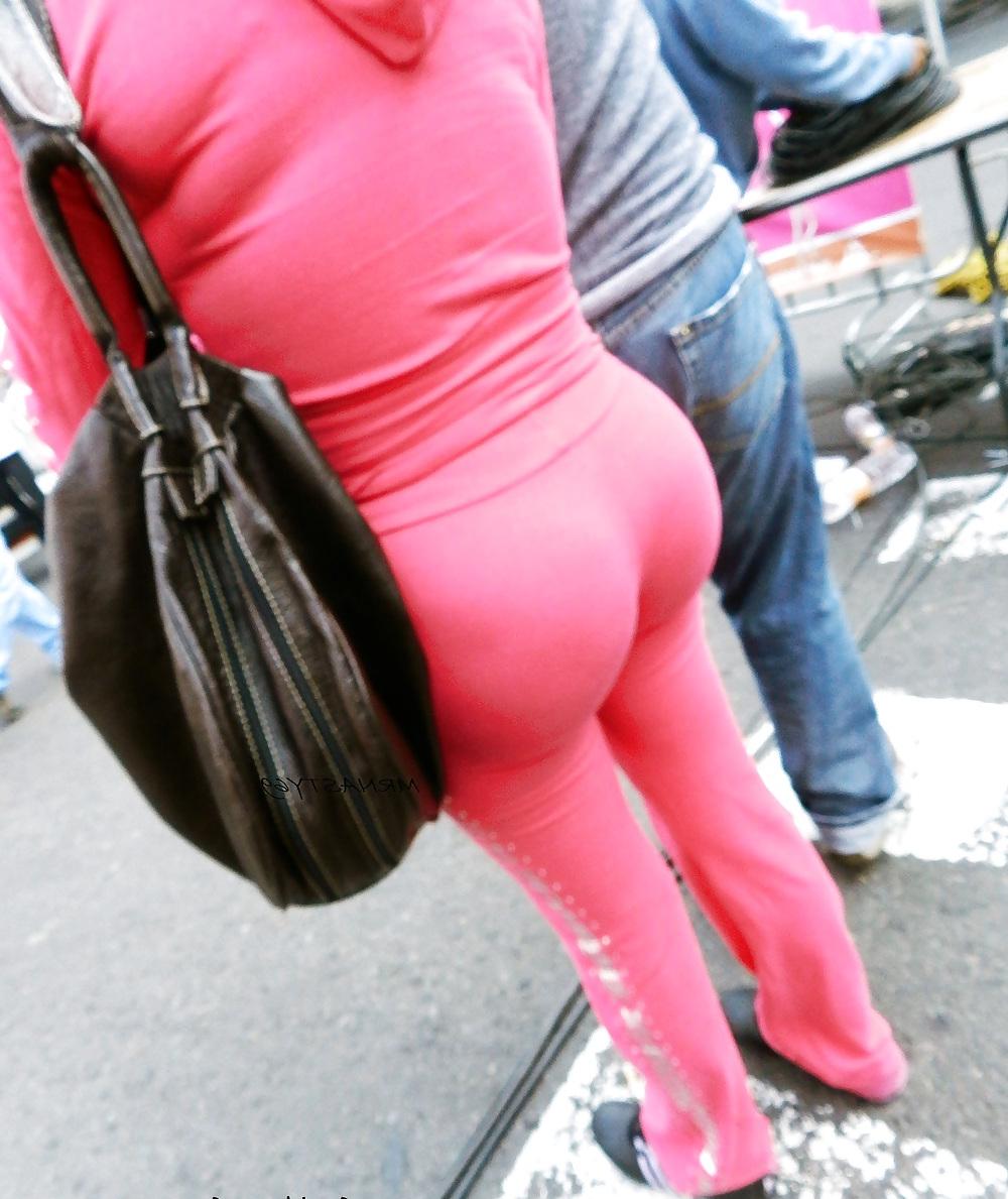 20P Latina Wife With Big Ass In Tight Pink Pants