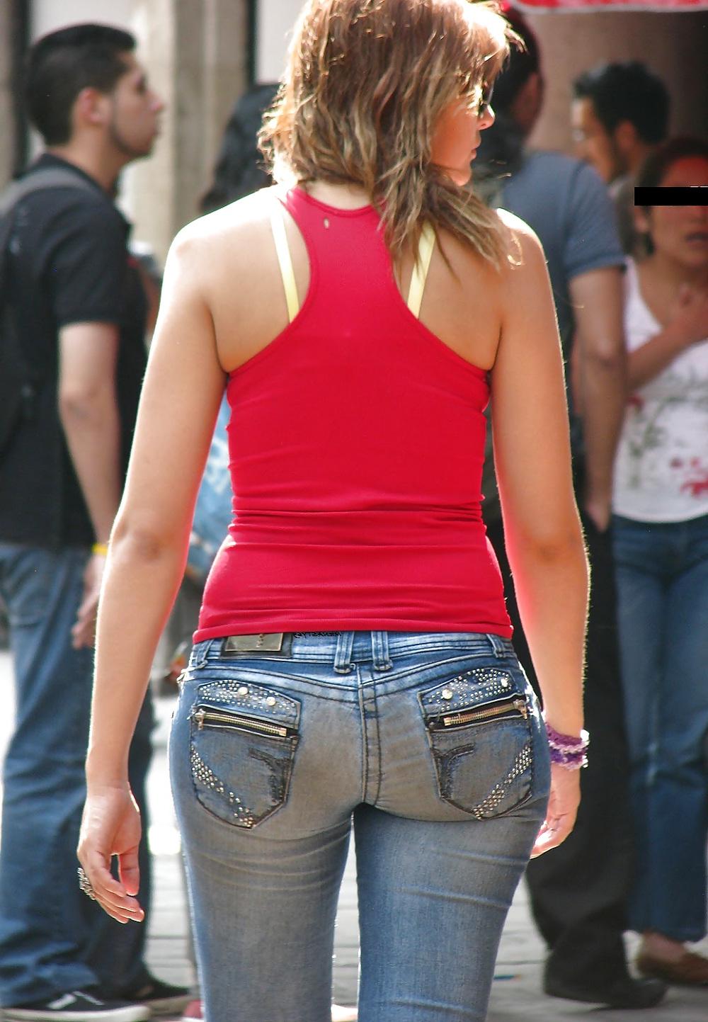 13P Hot Wife With Big Ass In Tight Jeans
