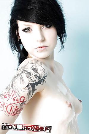 11P Goth, Punk and Emo Gilrs