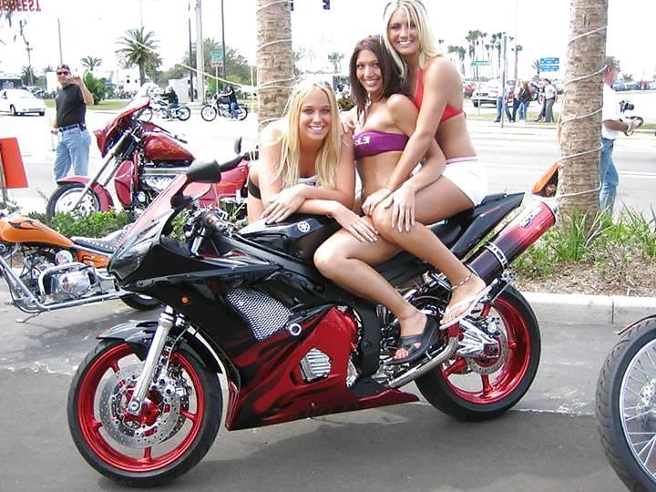 25P Girls with bike 5