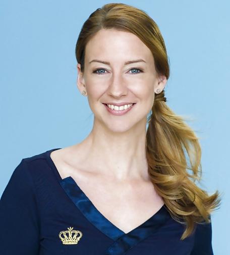 25P Isabell Hertel - german soapstar