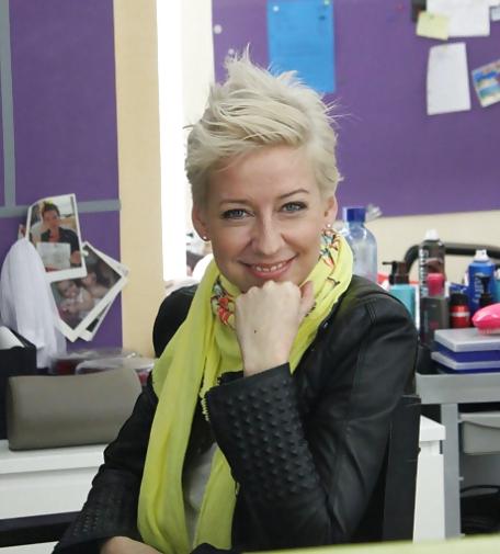 25P Isabell Hertel - german soapstar