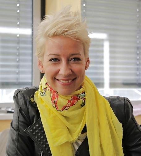 25P Isabell Hertel - german soapstar
