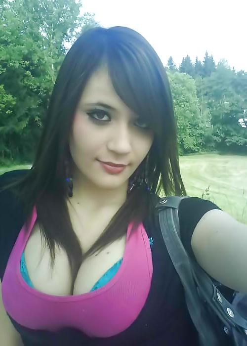 25P Some  Real Emo Sluts Giving A Head Pics Mix