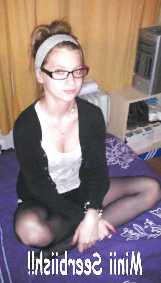 25P Teens in stockings