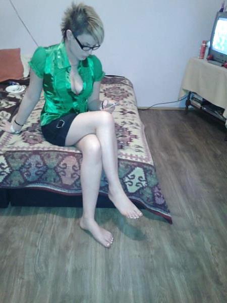 25P Teens in stockings