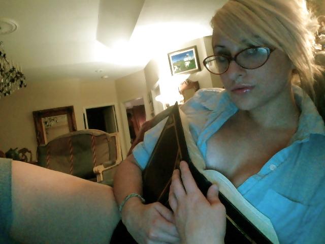 25P Sexy Babysitter