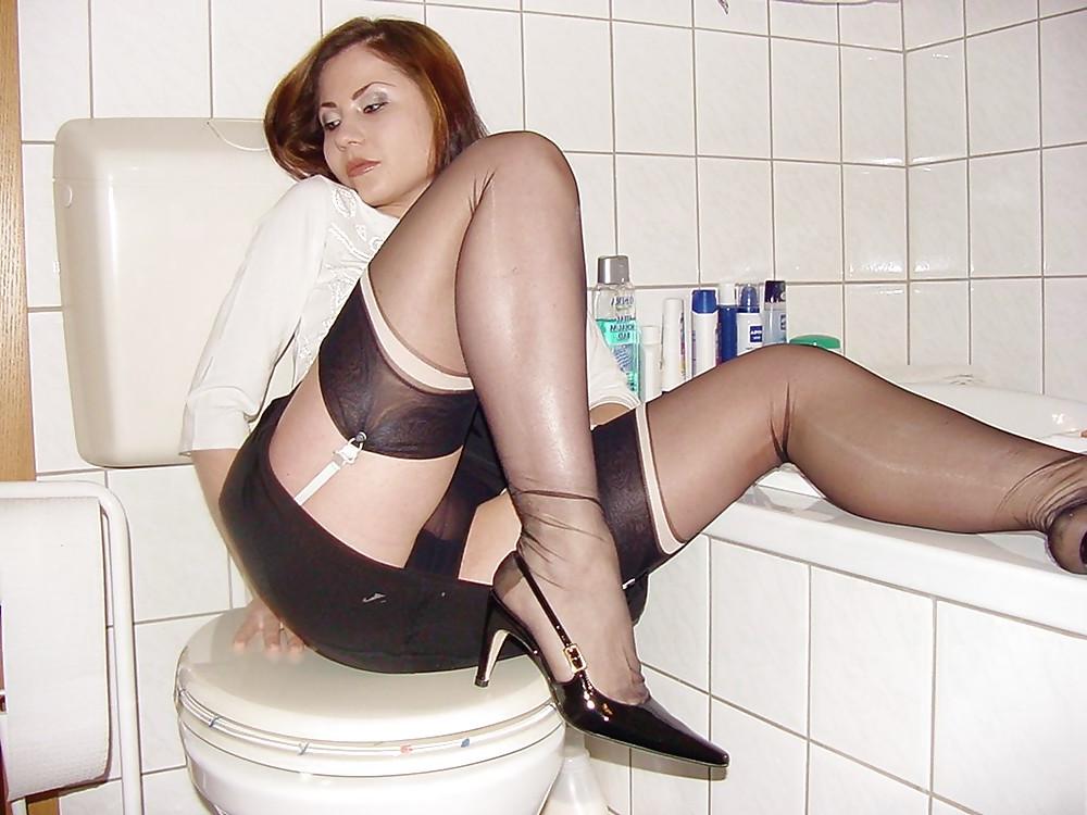 25P German stocking queen