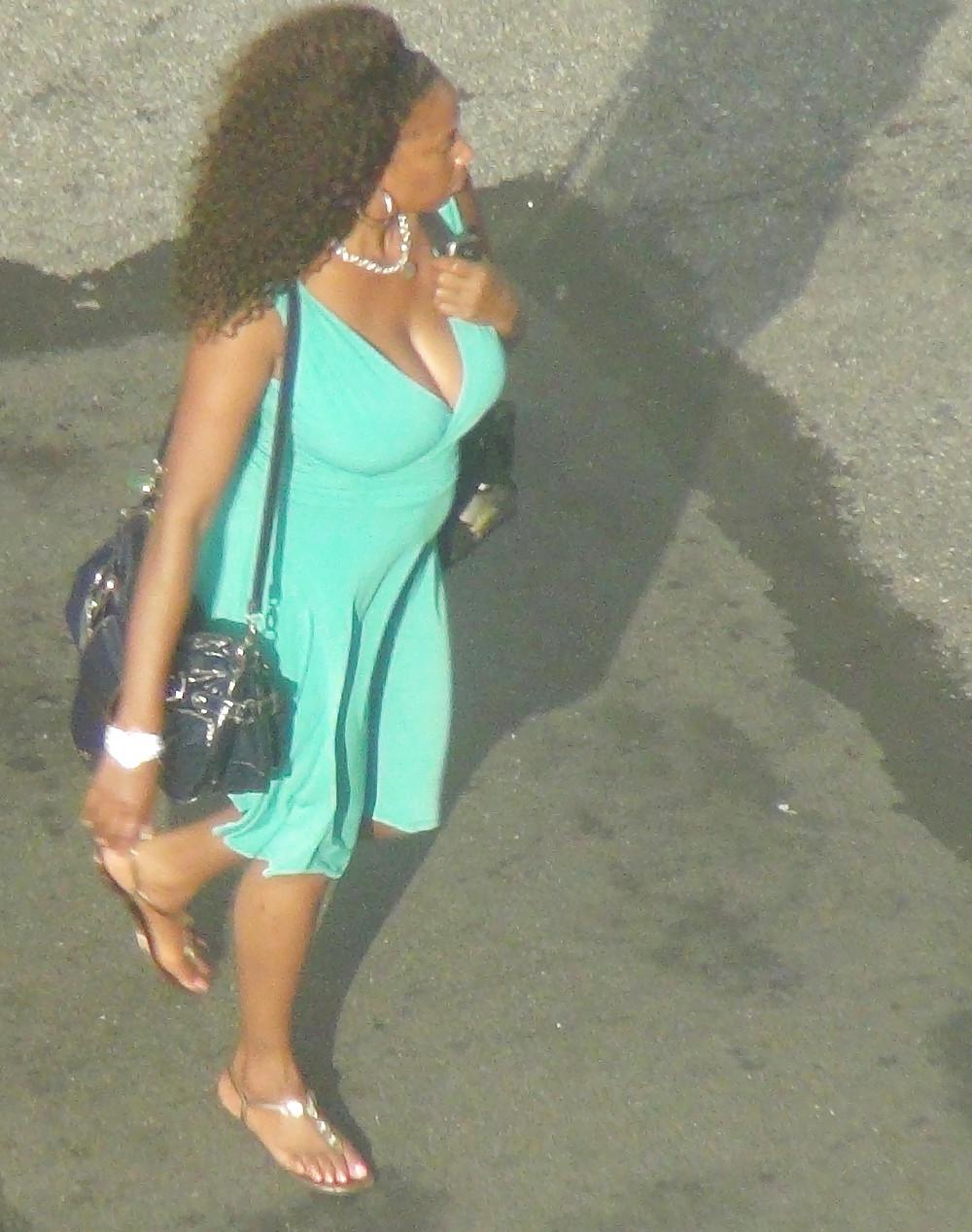 4P New York Girls Big Boobs Long Legs Short Skirts