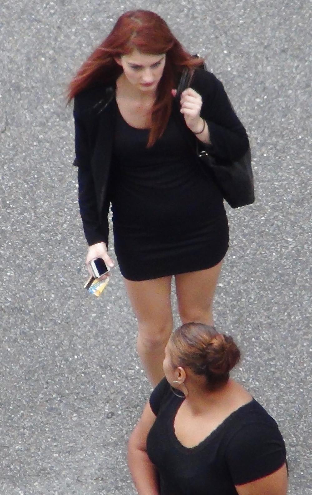 4P New York Girls Big Boobs Long Legs Short Skirts