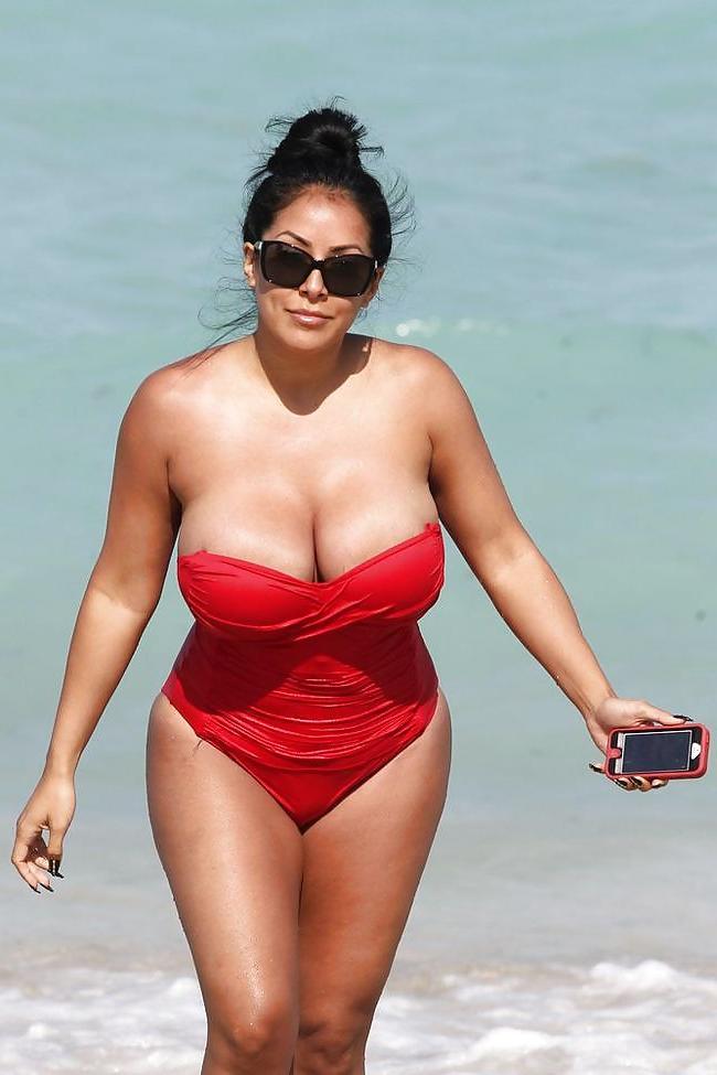 25P Big boobs