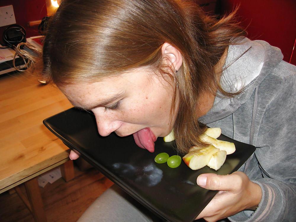 25P Cum on food