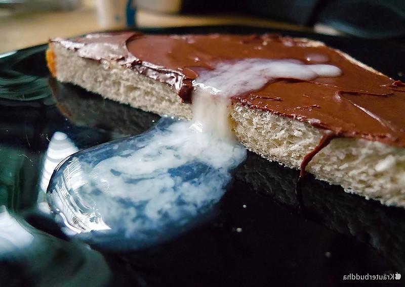 25P Cum on food