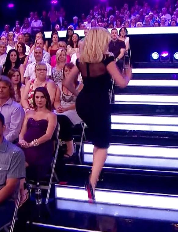 25P World Class Booty - Holly Willoughby