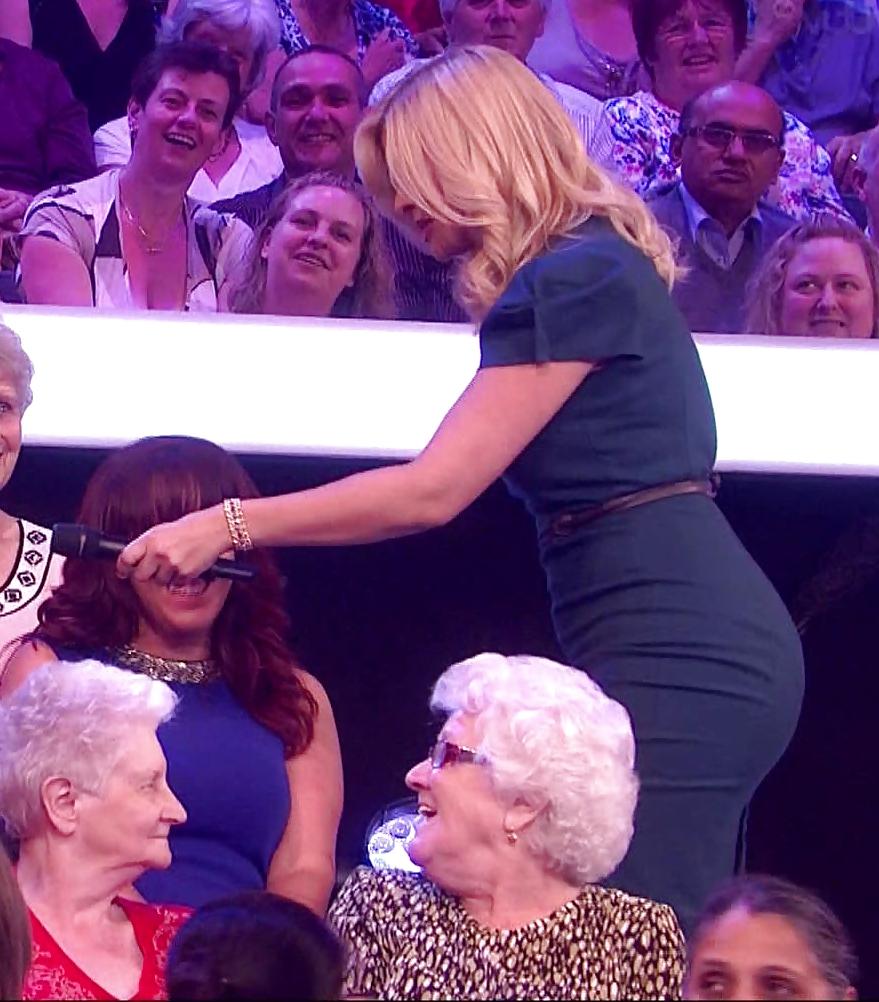 25P World Class Booty - Holly Willoughby
