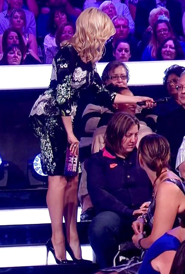 25P World Class Booty - Holly Willoughby