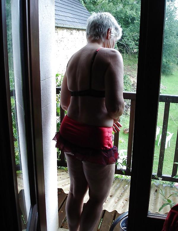 4P Posing  in the balcony