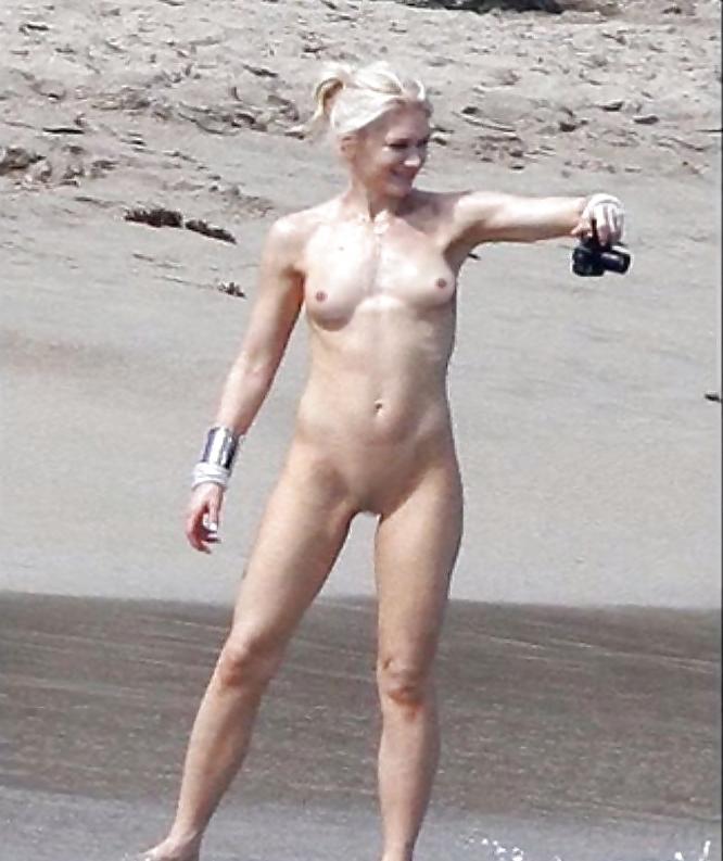 5P Gwen Stefani on a NUDE Beach! 
