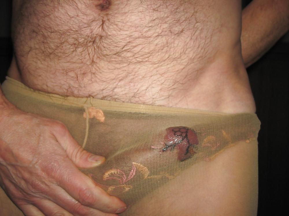 12P Masturbation dans mes dessous