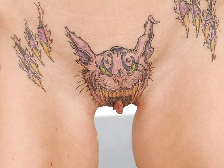 25P Weird tattooed and pierced pussies