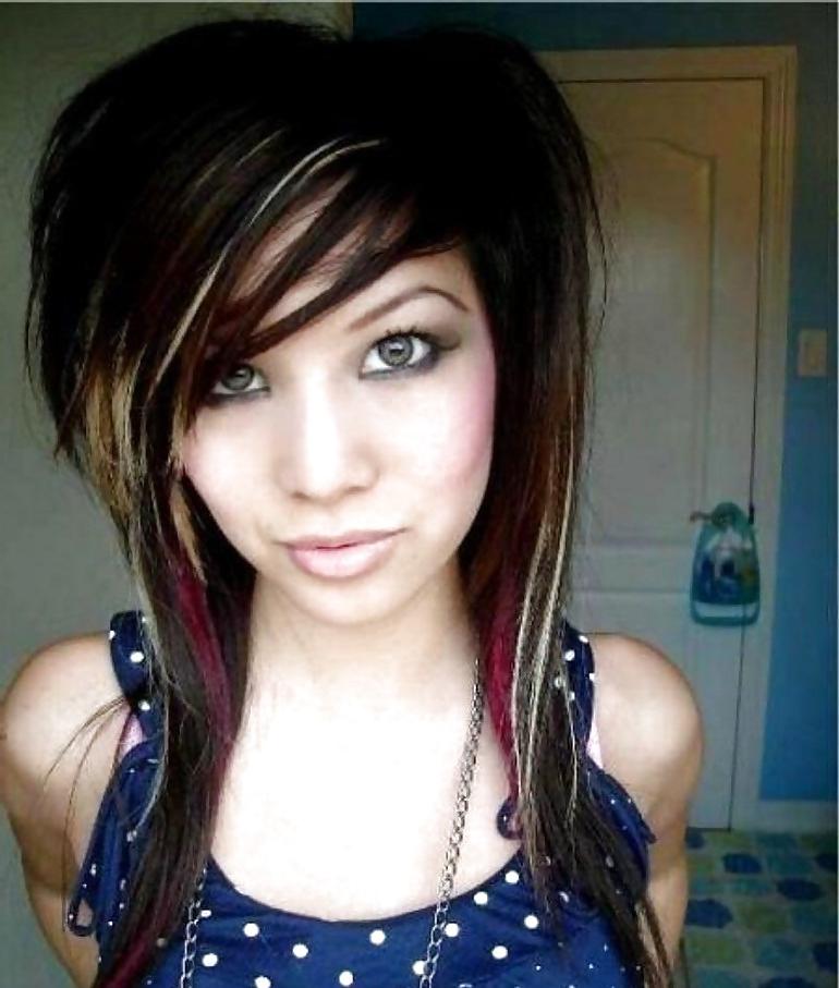 25P Some Amateur Emo Girls pics