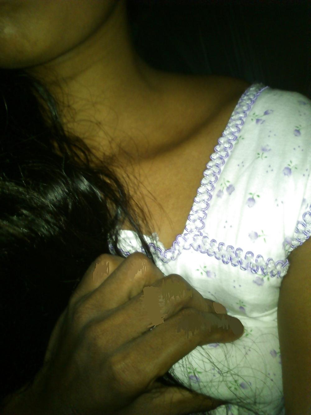 25P Sri Lankan Wife Exposed
