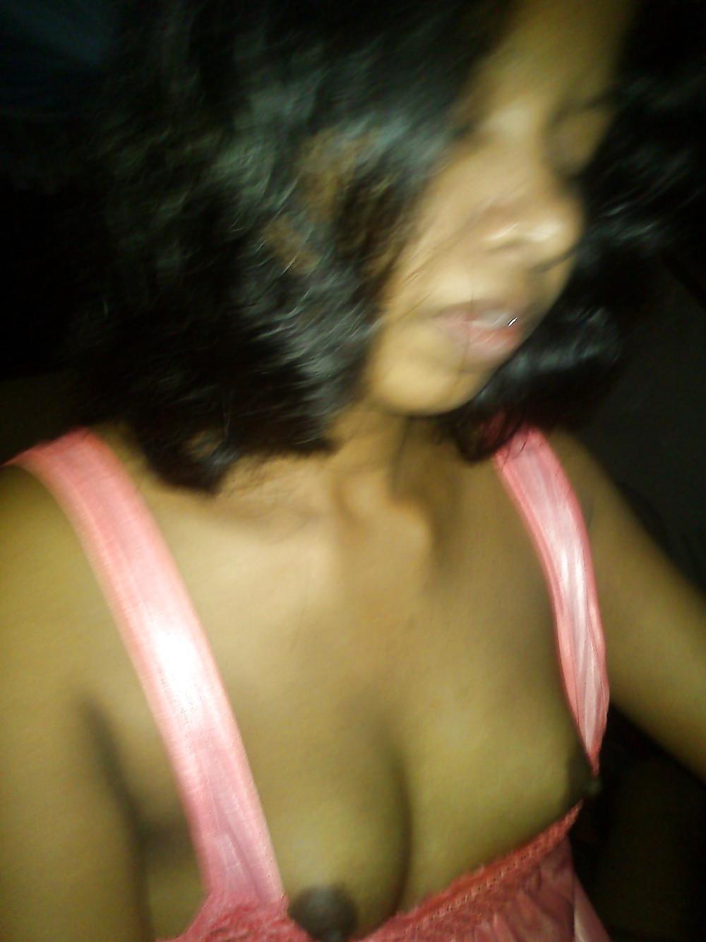 25P Sri Lankan Wife Exposed