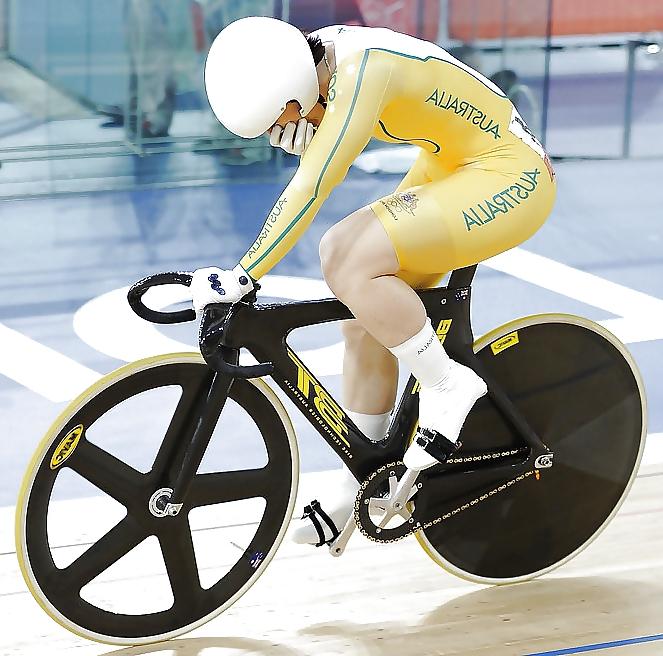 25P Anna Meares (amazing booty)