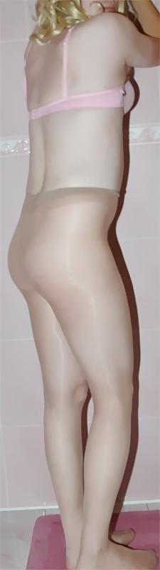 5P Sissy crossdresser in shiny pantyhose 15 den