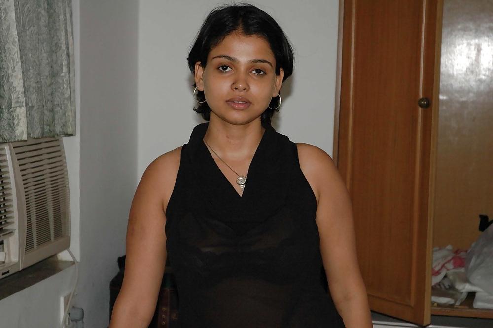 25P Cute Desi Young Wife's Huge Boobs,Juicy Pussy